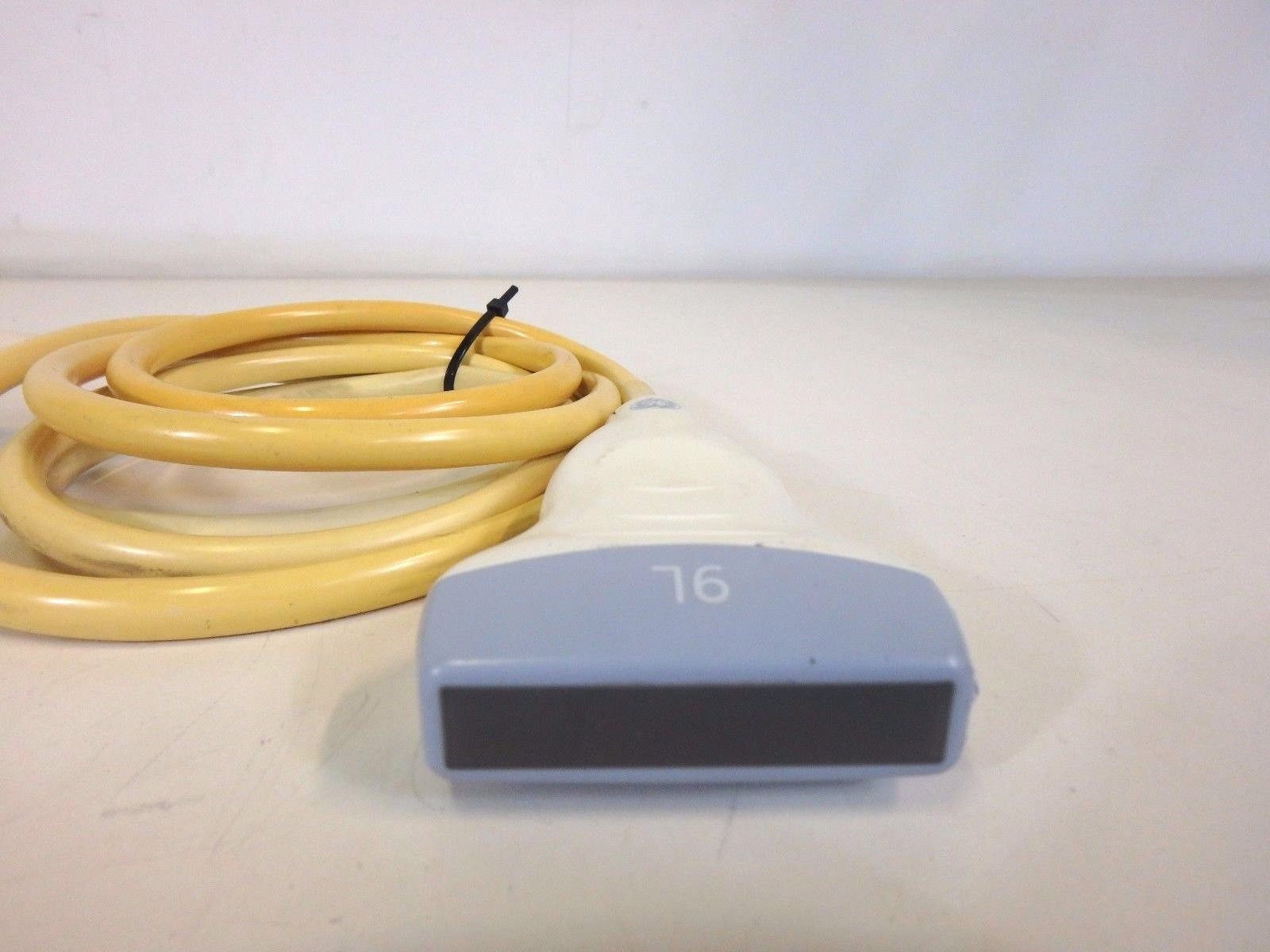 probe head with white