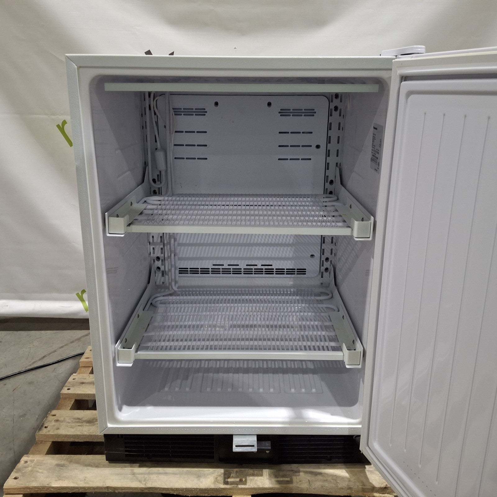 Panasonic SF-L6111W Undercounter Freezer