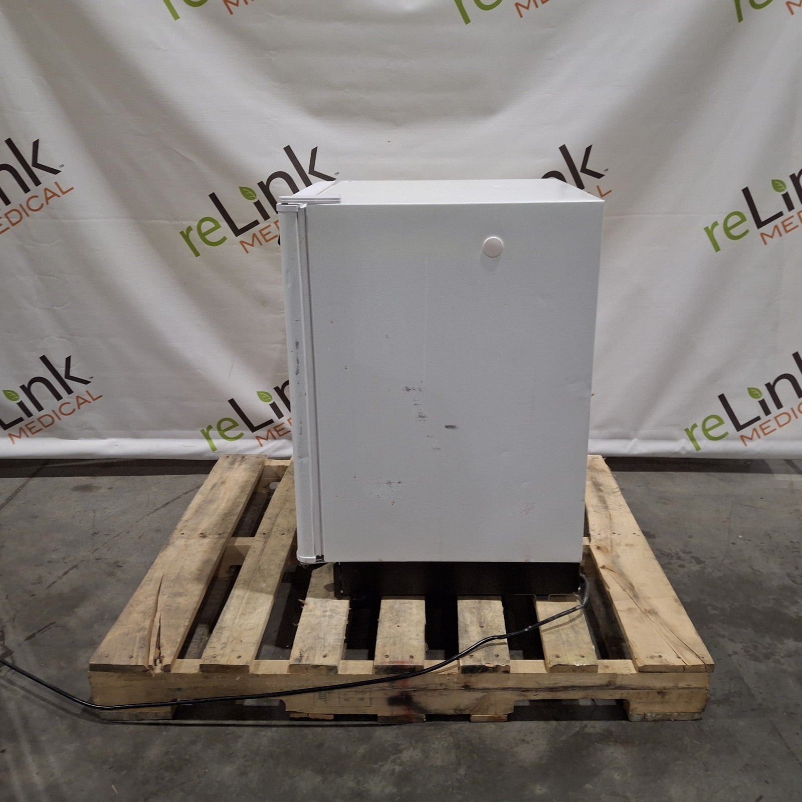Panasonic SF-L6111W Undercounter Freezer