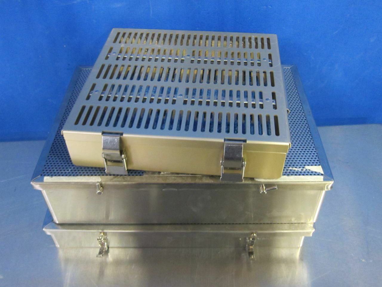 Various Stainless Steel Surgical Trays DIAGNOSTIC ULTRASOUND MACHINES FOR SALE