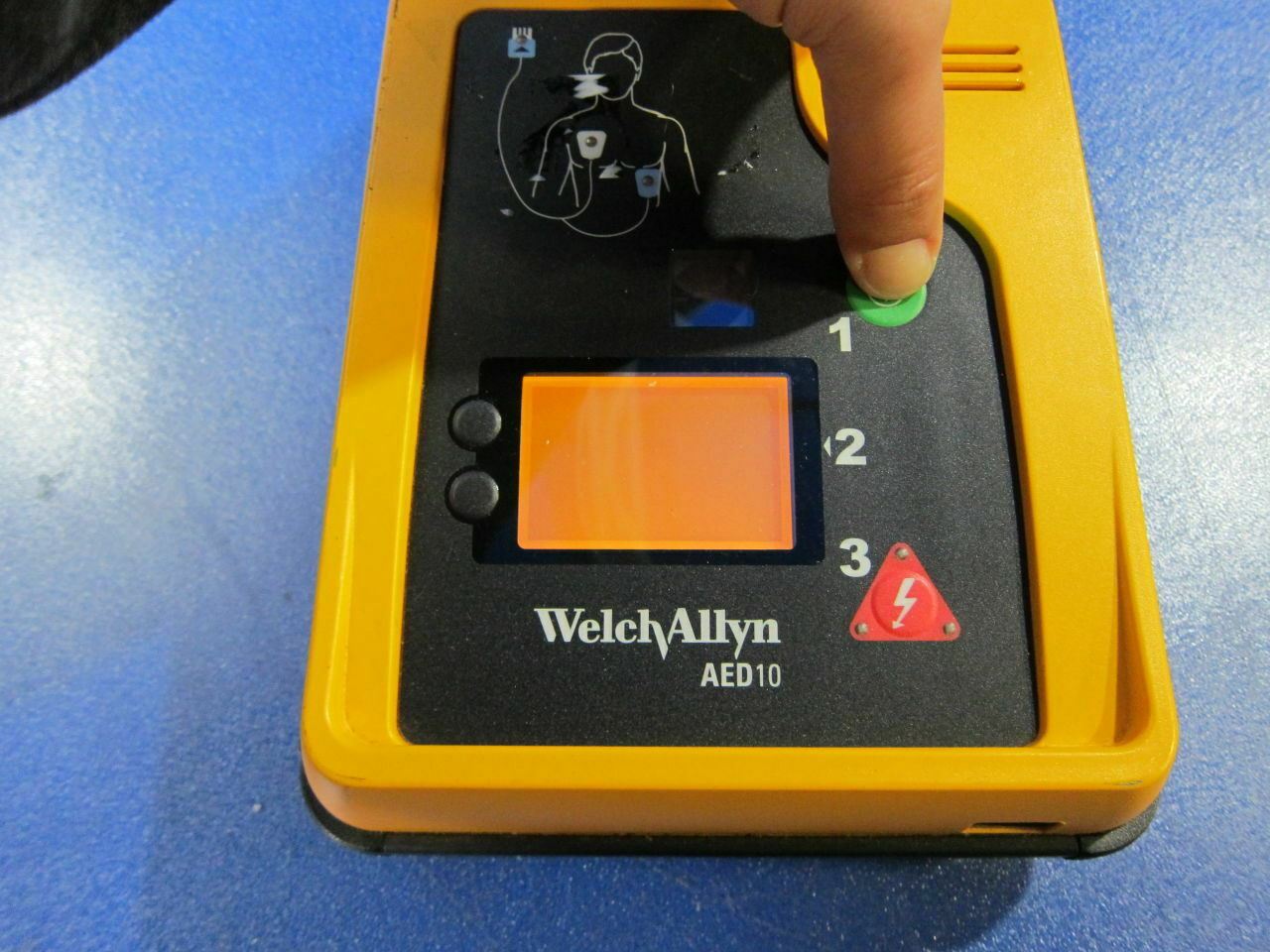 Welch Allyn AED10 Portable Training AED Unit (644DM) DIAGNOSTIC ULTRASOUND MACHINES FOR SALE