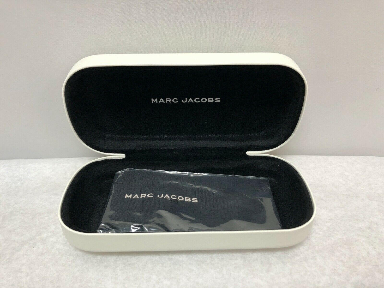 Marc Jacobs White Optical Eyeglasses Hard Case | KMOPT-47 DIAGNOSTIC ULTRASOUND MACHINES FOR SALE