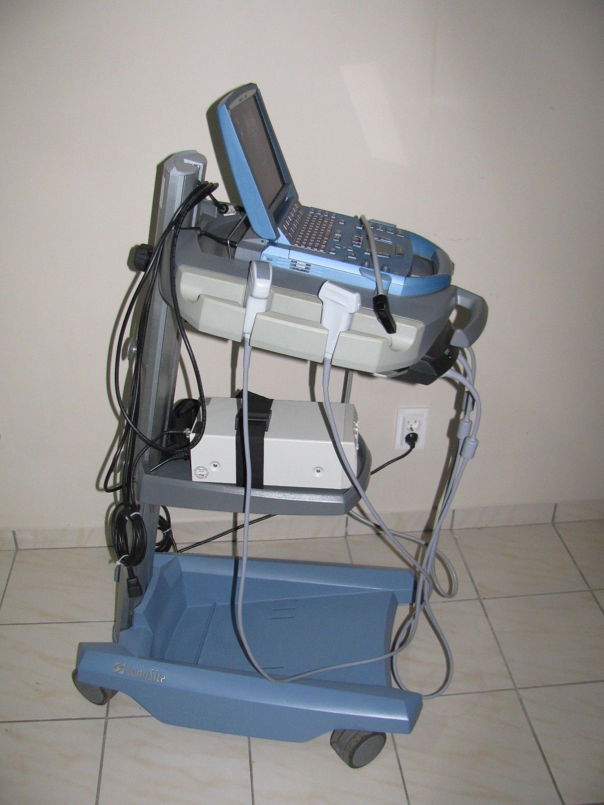 Ultrasound machine Sonosite Micromaxx with cart and three probes DIAGNOSTIC ULTRASOUND MACHINES FOR SALE