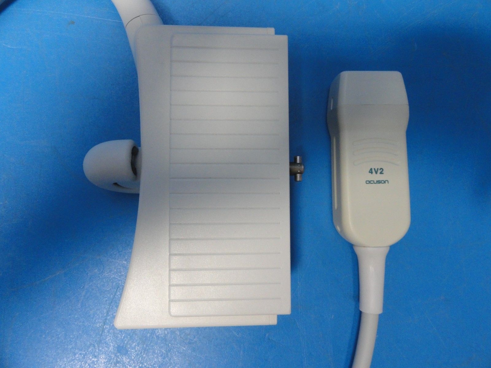 Siemens Acuson 4V2 Vector Array Ultrasound Probe & Case for Acuson Sequoia(8592) DIAGNOSTIC ULTRASOUND MACHINES FOR SALE